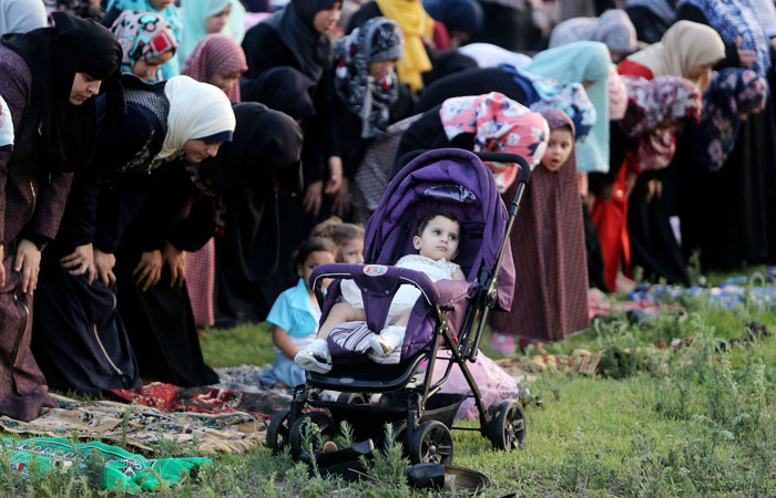 به‌ وێنه‌.. موسڵمانانى جيهان جه‌ژن پيرۆز ده‌كه‌ن